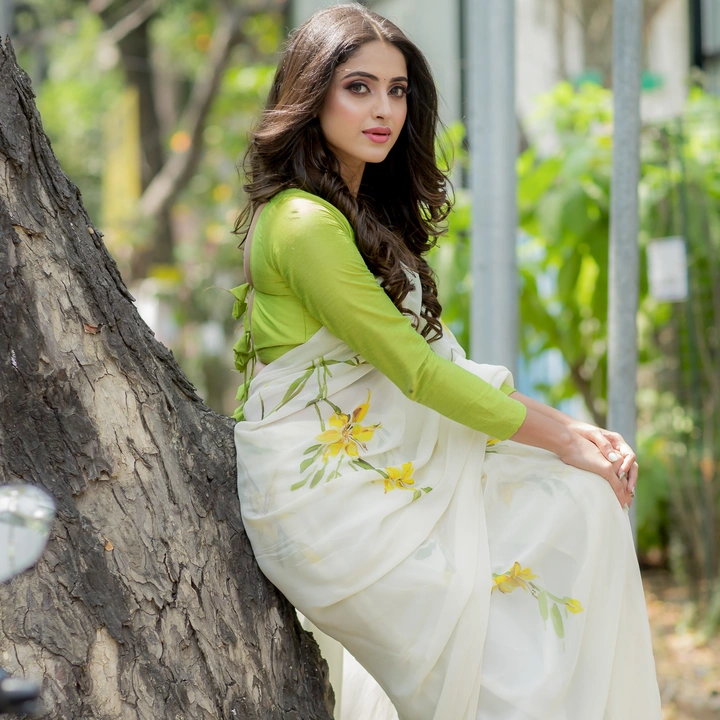 ayeeshaofficial