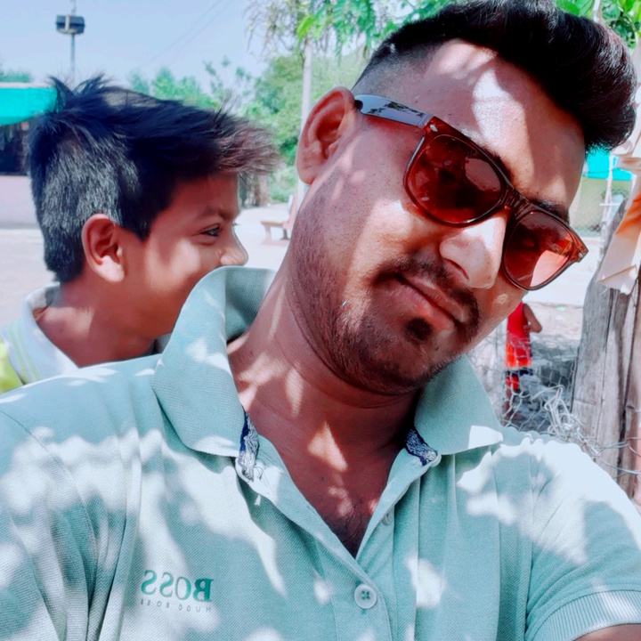 143nikeshgarmade