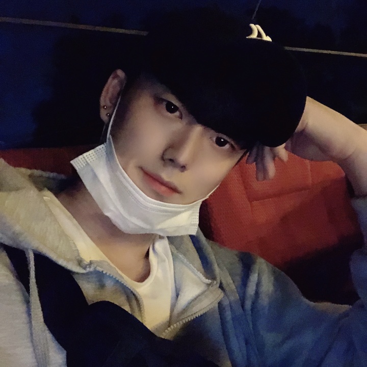 The Profile Image Avatar of hyeok.oo - 주냑