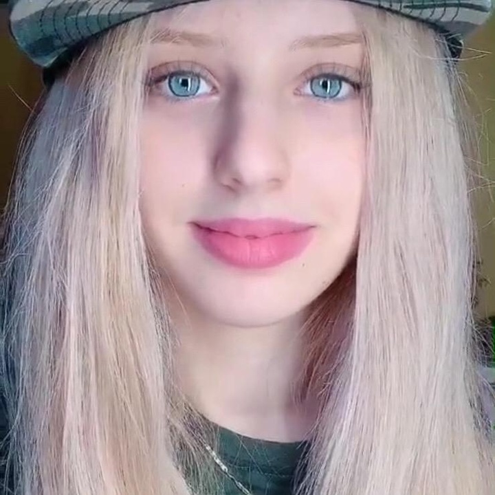 The Profile Image Avatar of leatakkoush - Léa