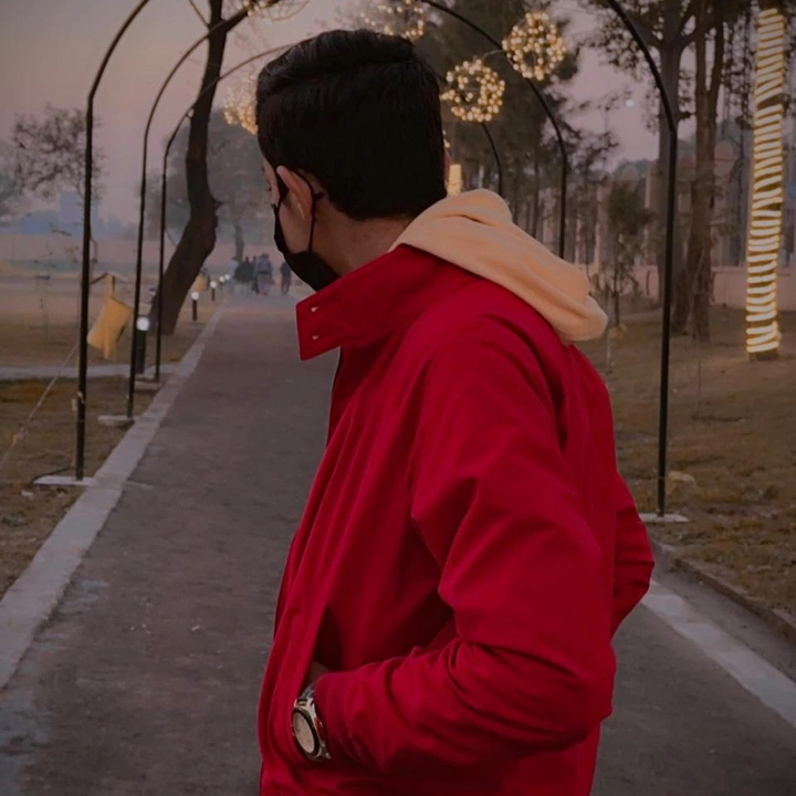 🕷️ - naina