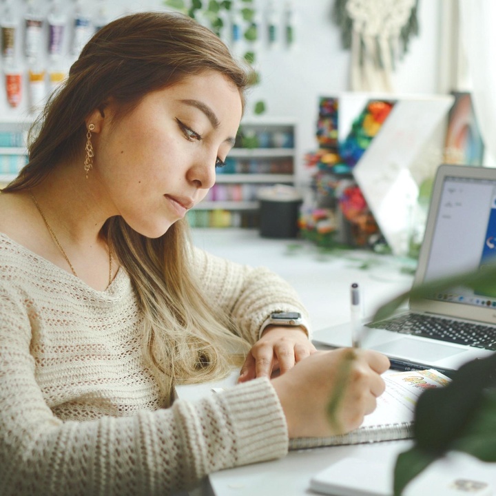 The Profile Image Avatar of karlasnotes - karlasnotes