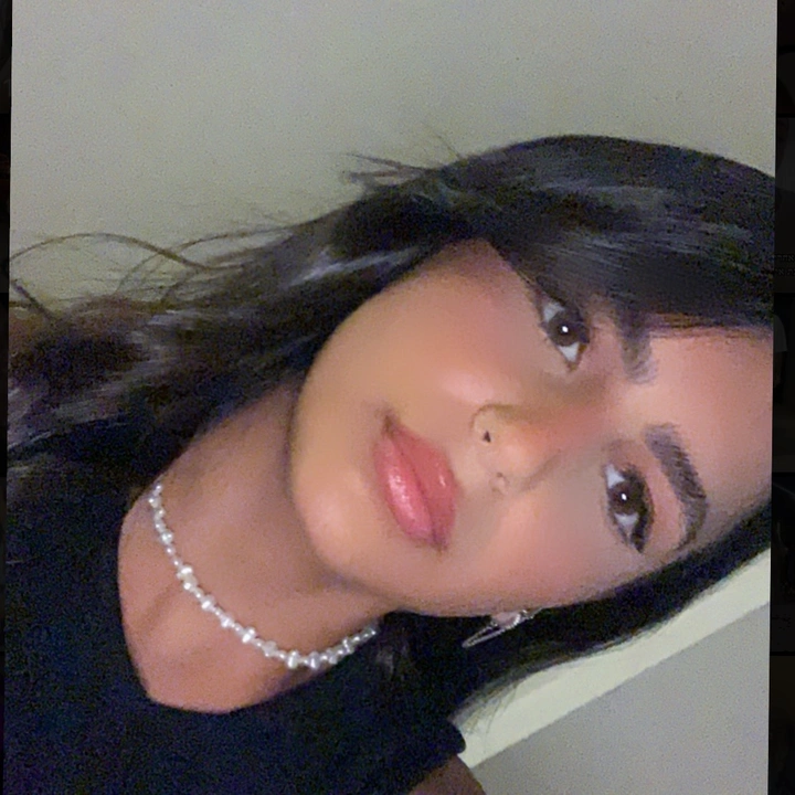 @emilyshitrit_