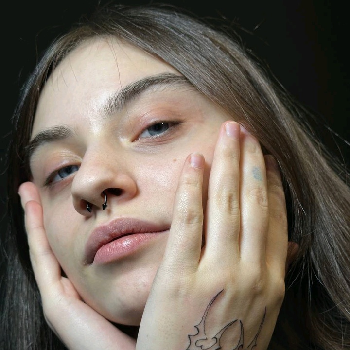 Димедролова. Девушка творит трэш в Котельниках.
