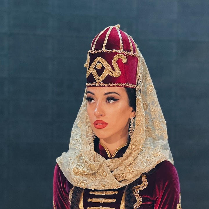 Amina bebiya. Amina bebiya. Amina bebiya. Абхазская молодежь фото. Amina bebiya.