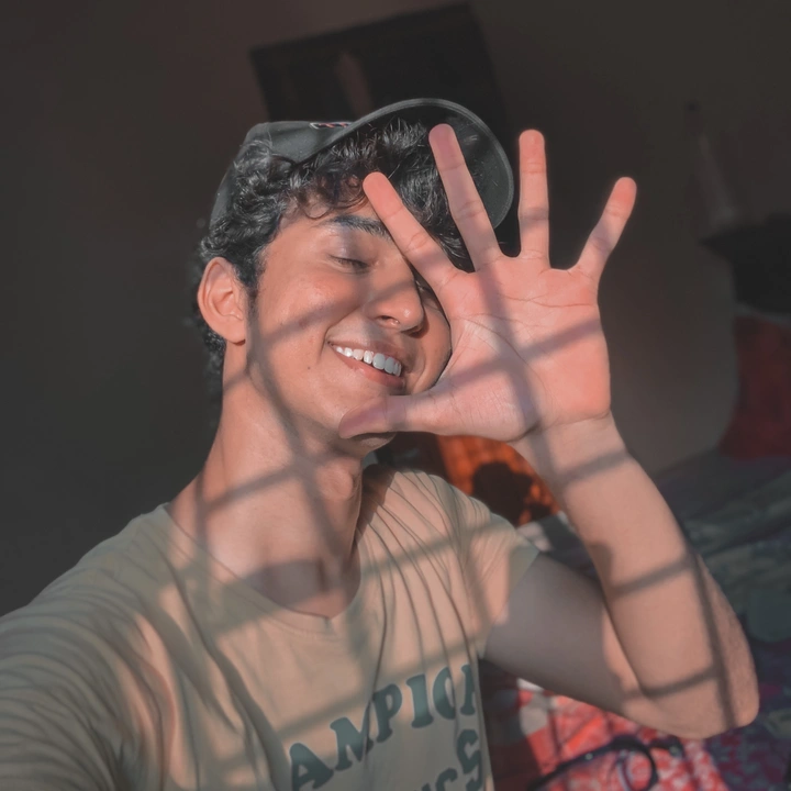 LA Model ✨ - RESHEEI