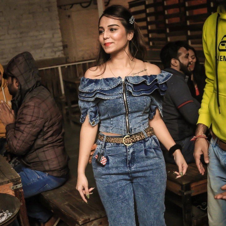 Simran Suri - Kaale chithe Simran suri