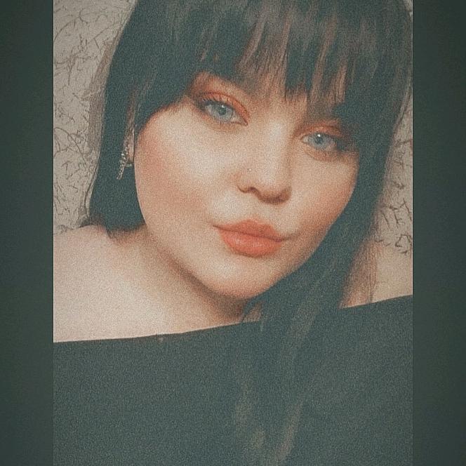 Панк концерт. Кис ли. Группа kiss. Концерт кис кис 2022. Кис кис фото с концерта.