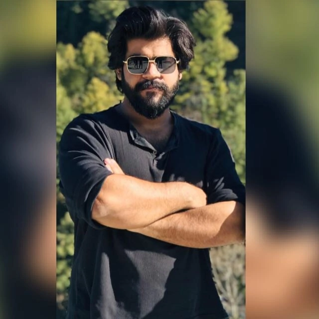 Sameer Ali Butt - suara asli