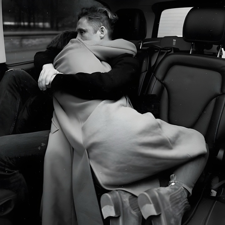 انساك ده كلام طب انت قدرت تنساني - قلبي ده اللي جاي عايزني أقوله انسى بقاله سنين هرب مني - بتبعد ليه