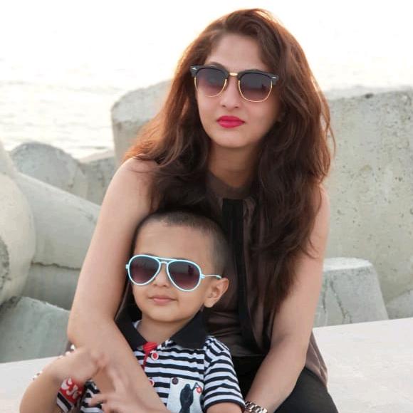 The Profile Image Avatar of yashvighariwala -  Yashvi Ghariwala