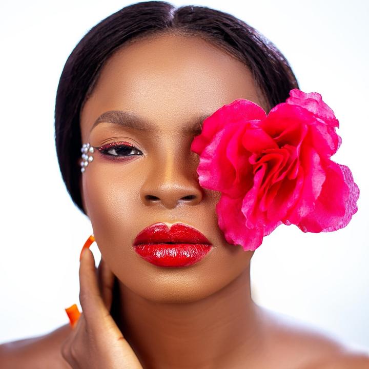 Omobola_Val - suara asli