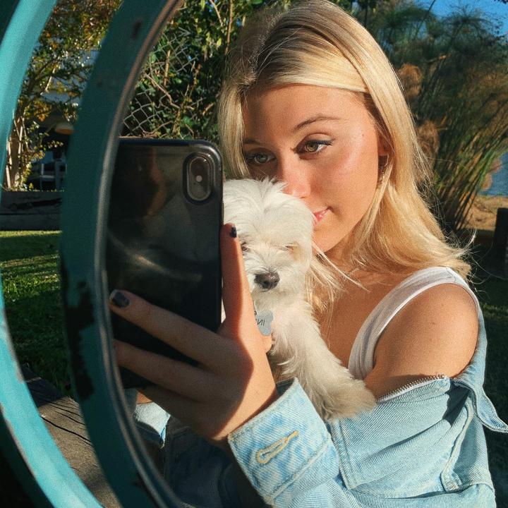 The Profile Image Avatar of valentinachait - Valen?