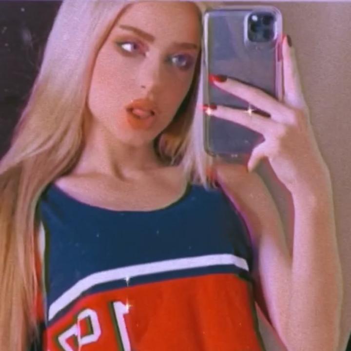 The Profile Image Avatar of ani_souvalian - ani_souvalian