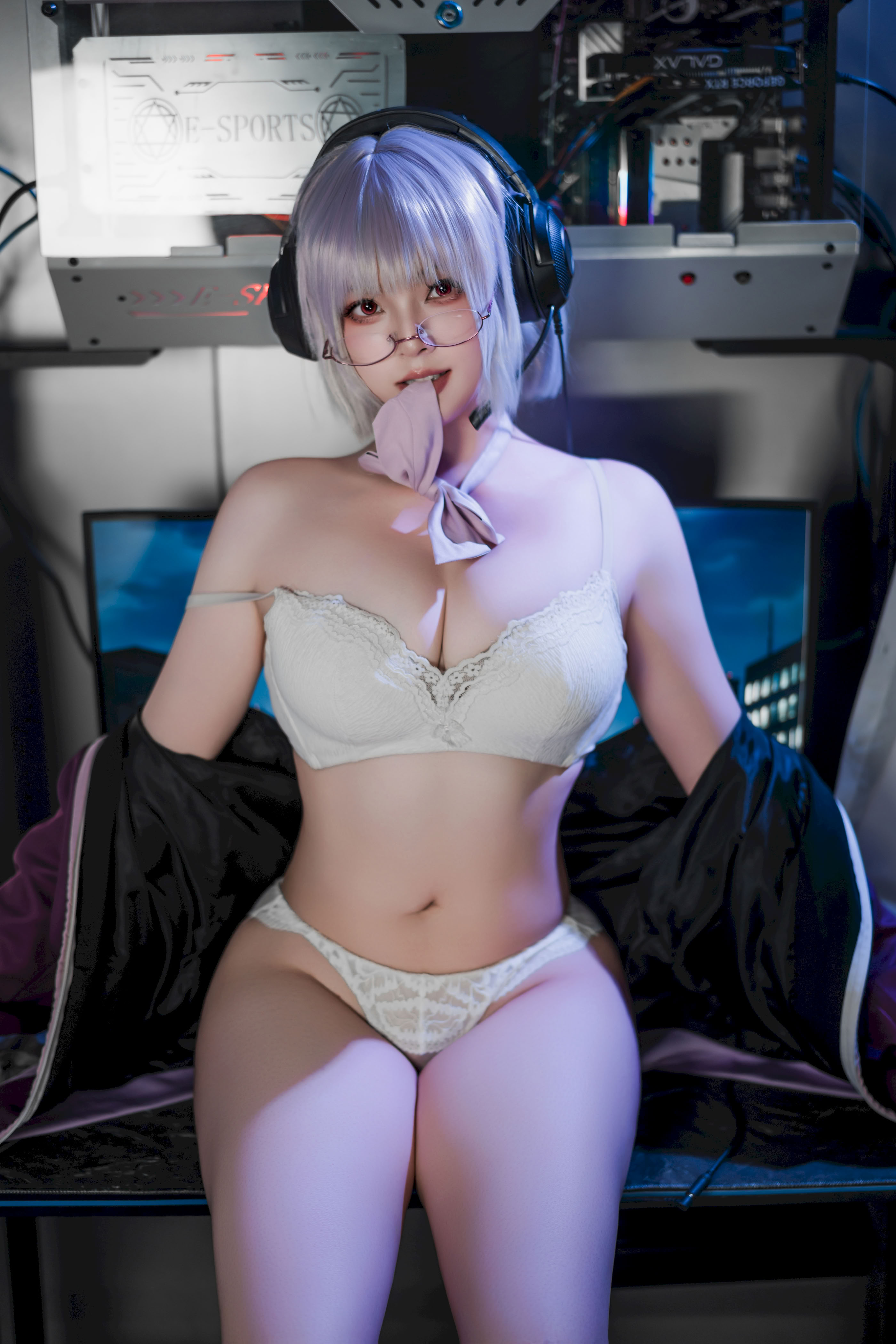 Đọc truyện hentai Tuyển tập Albums siêu phẩm Cosplay - Chap 1432 - Natsuko - GRIDMAN Akane Shinjo