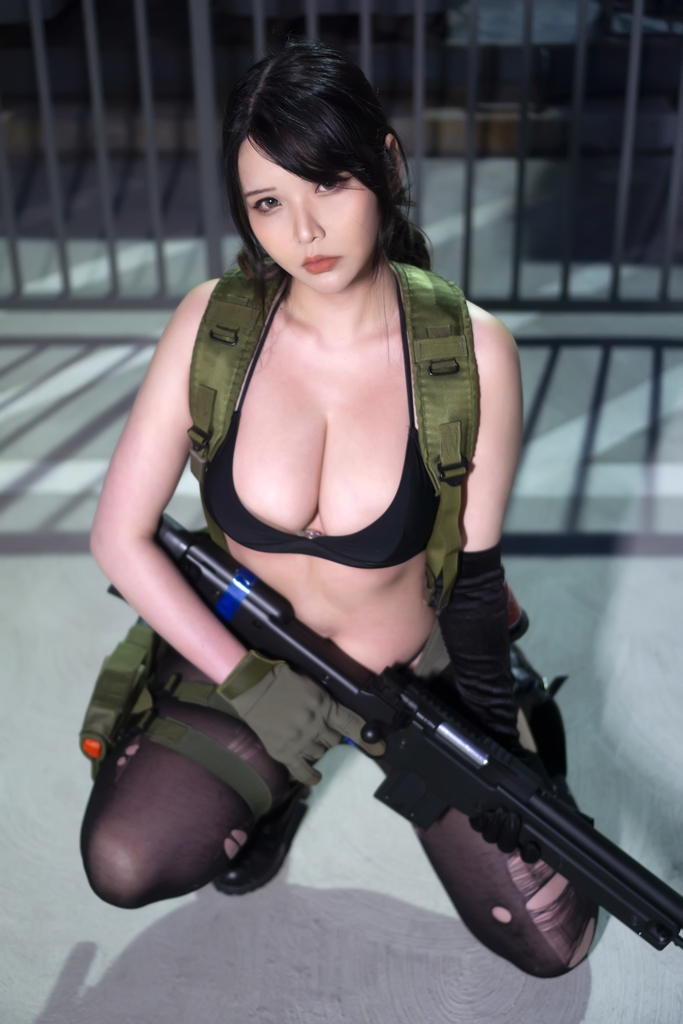 Đọc truyện hentai Tuyển tập Albums siêu phẩm Cosplay - Chap 650 - Hana Bunny – Quiet (Metal Gear Solid)