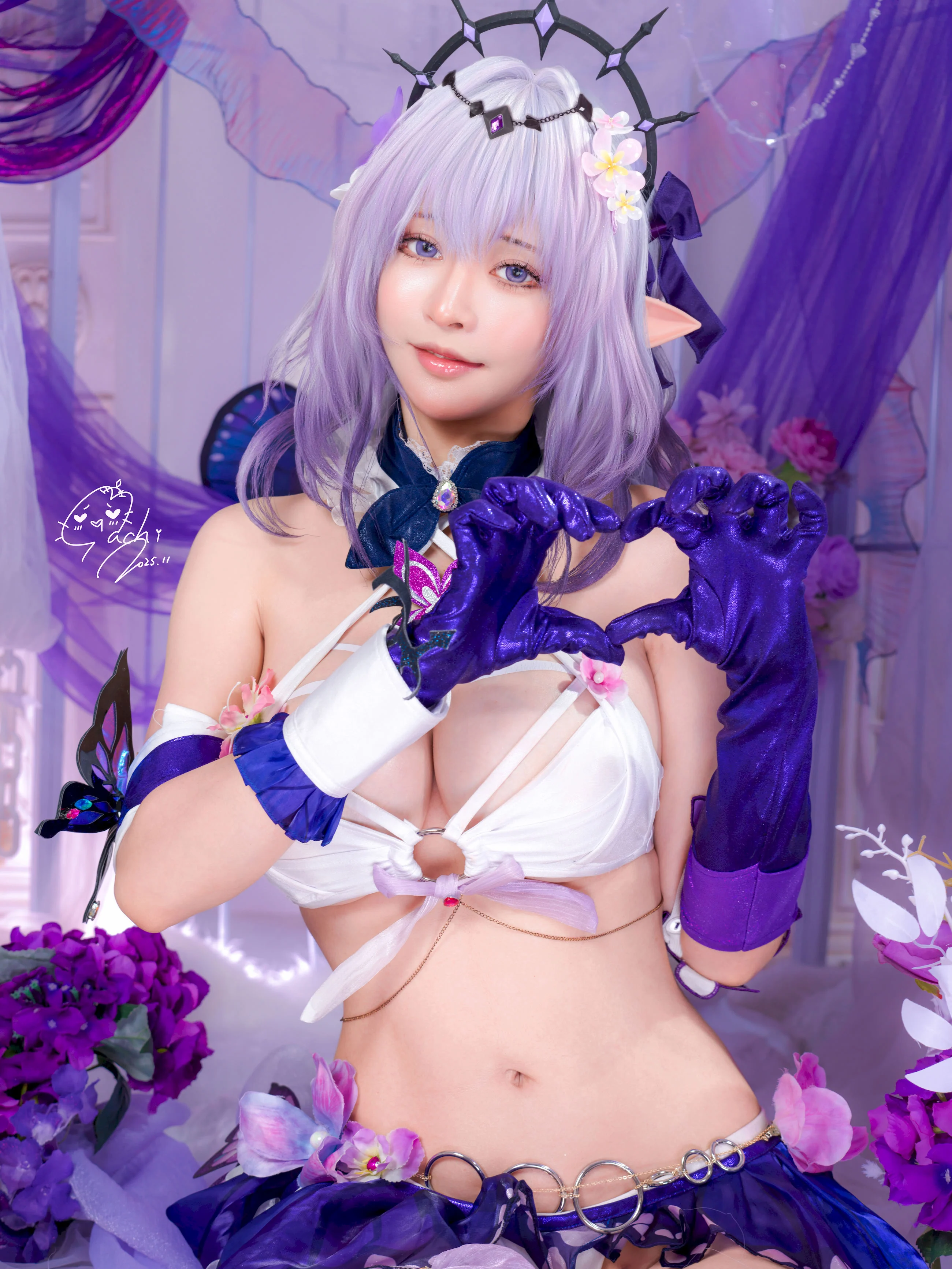 Đọc truyện hentai Tuyển tập Albums siêu phẩm Cosplay - 1353 - [Machi Mayoshi] The dangerous behind the scenes of the Castris Swimsuit Saint Part 1