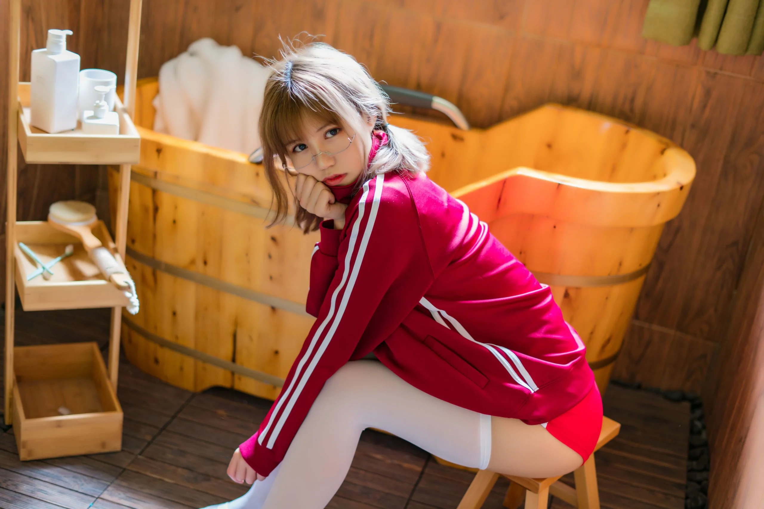 Đọc truyện hentai Tuyển tập Albums siêu phẩm Cosplay - Chap 734 - [Chiyoko Ogura] Red gymnastics suit