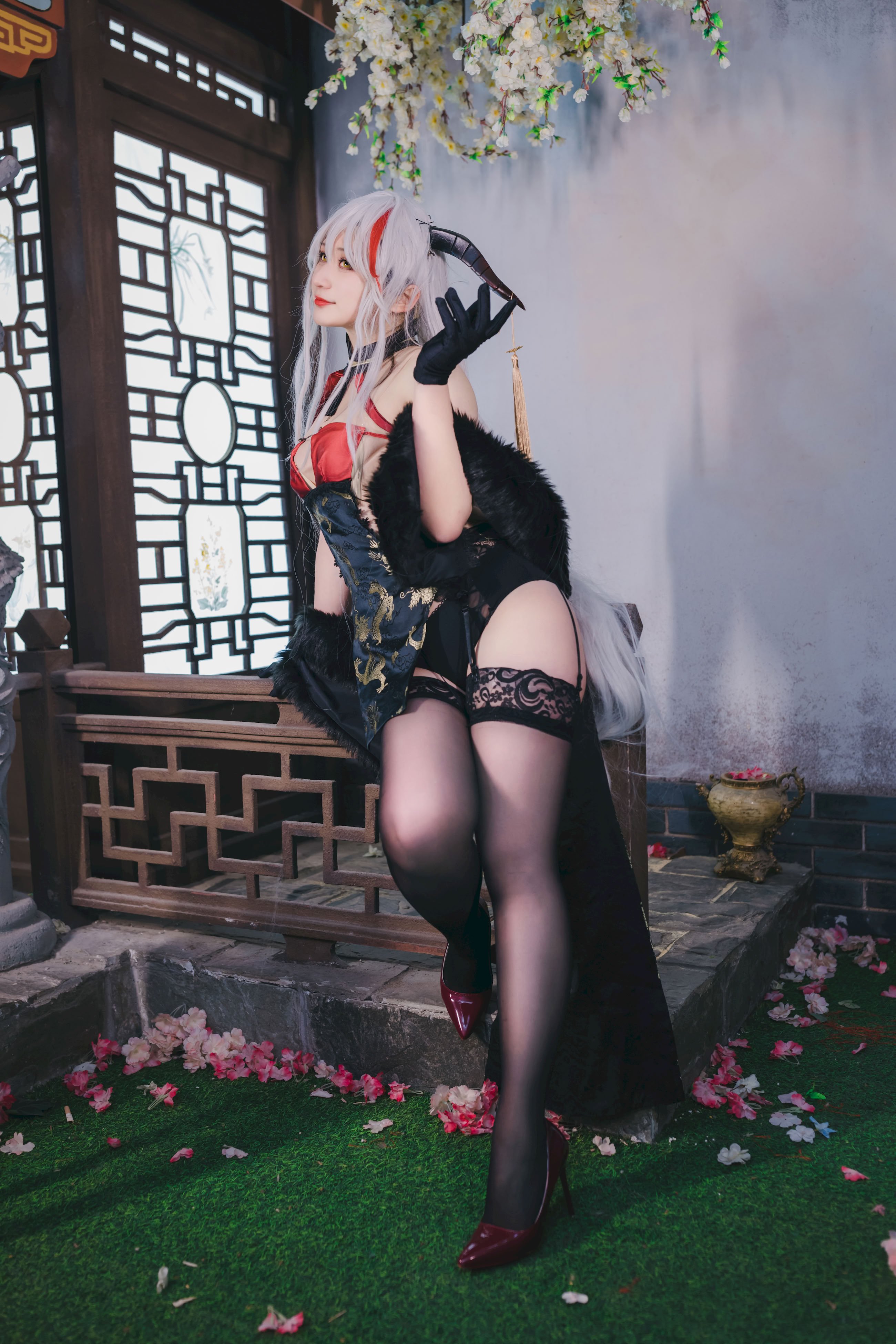 Đọc truyện hentai Tuyển tập Albums siêu phẩm Cosplay - Chap 1226 - Zyra Autumn-Azur Lane-Egil