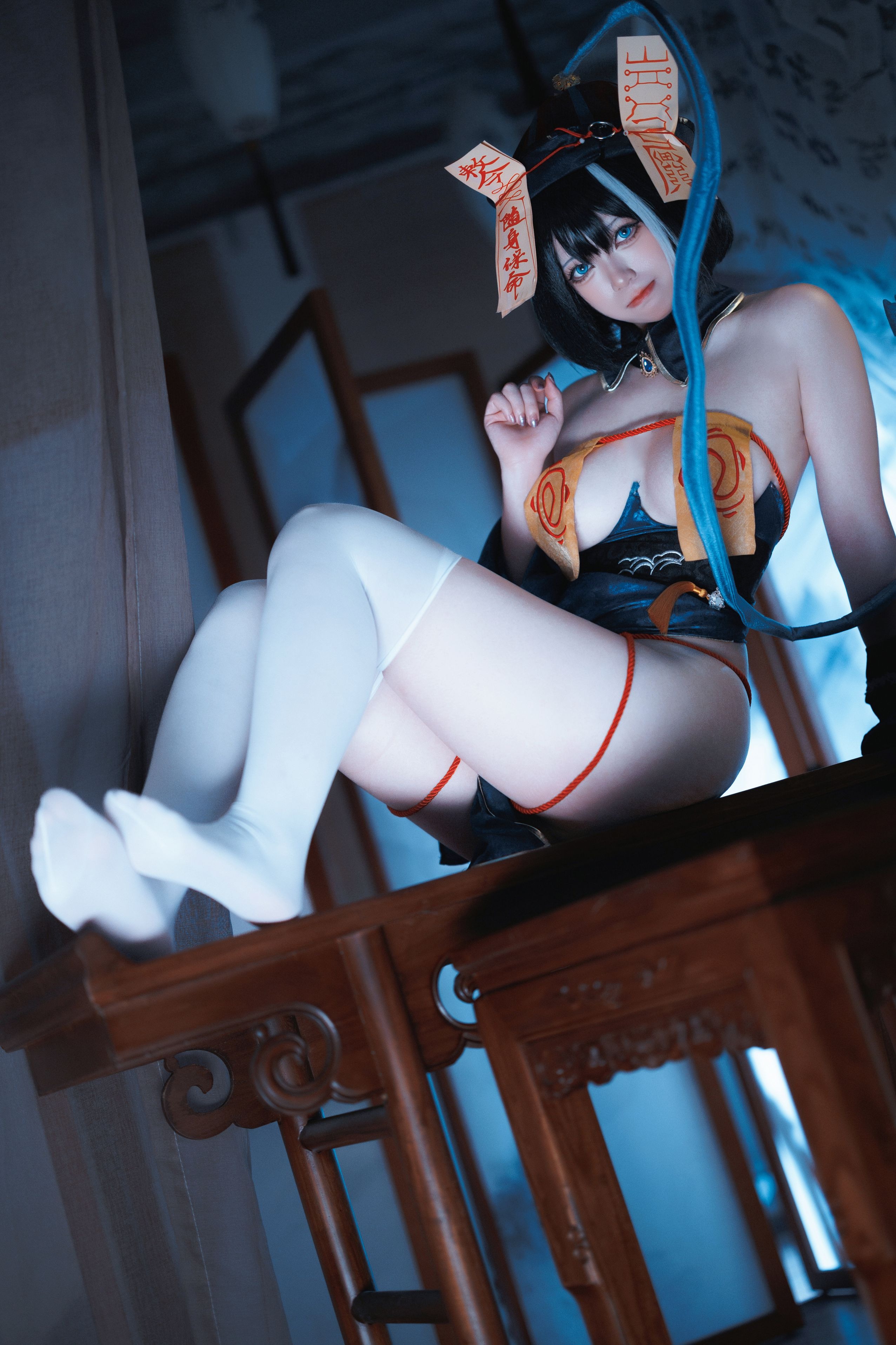 Đọc truyện hentai Tuyển tập Albums siêu phẩm Cosplay - Chap 560 - Yingluojiang w Azur Lane Huajia Zombie
