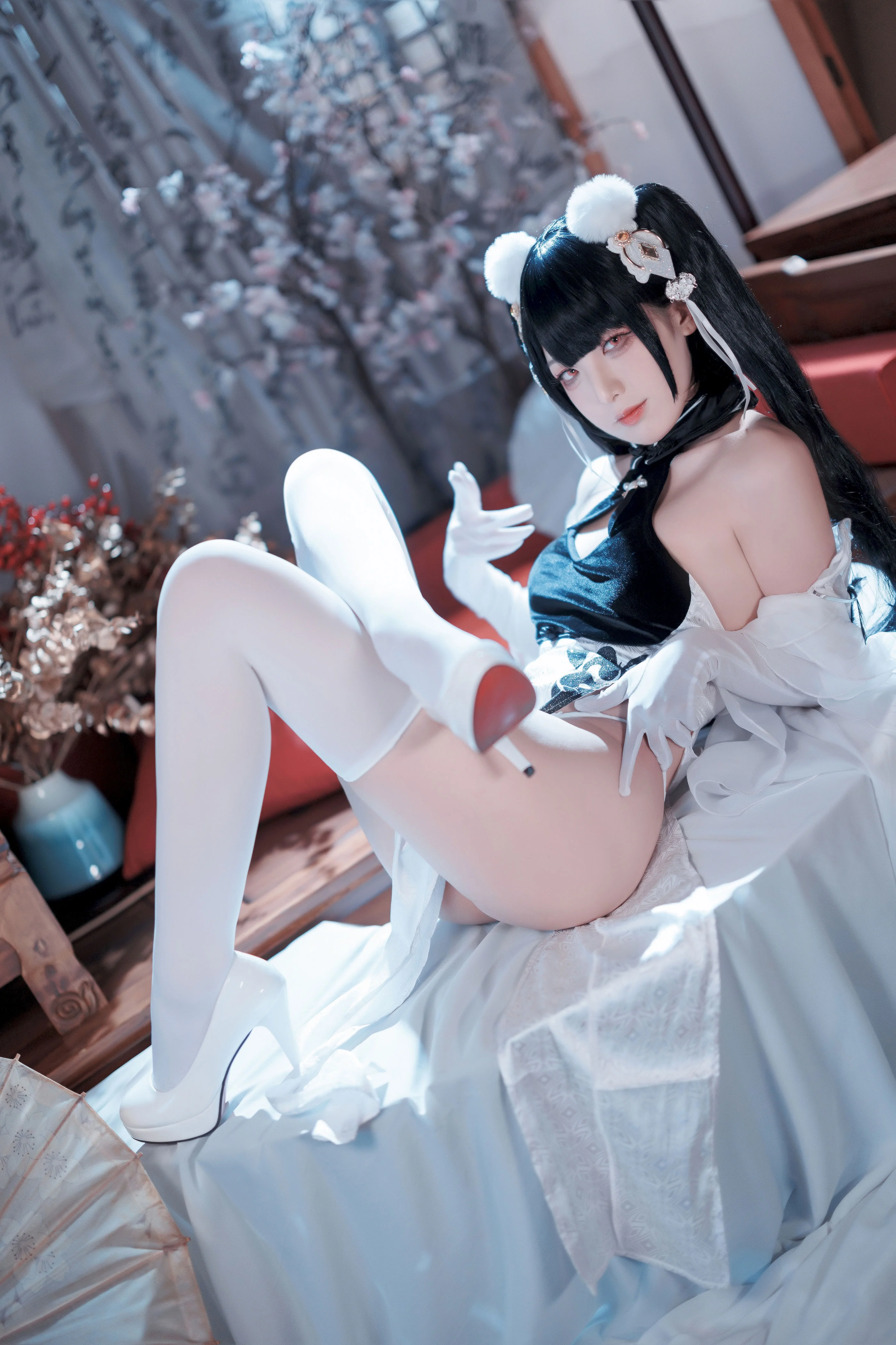 Đọc truyện hentai Tuyển tập Albums siêu phẩm Cosplay - Chap 1170 - The Frontier V - Azur Lane Peter Strasser Erotic Books and Jade