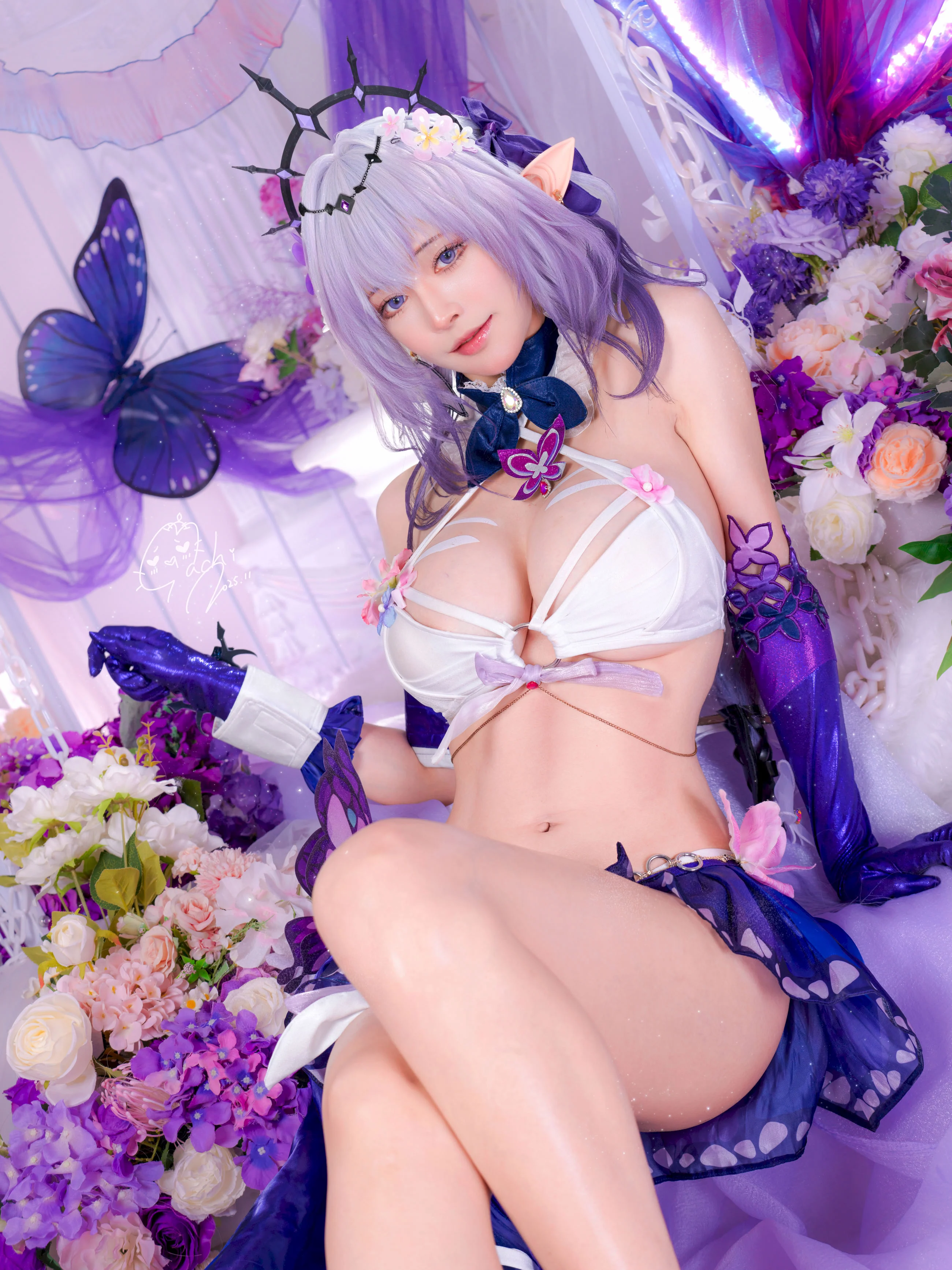 Đọc truyện hentai Tuyển tập Albums siêu phẩm Cosplay - 1353 - [Machi Mayoshi] The dangerous behind the scenes of the Castris Swimsuit Saint Part 1