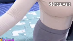 Gái gọi chubby vú to lồn nhiều nước húp xùm xụp siêu dâm (Gái gọi chubby vú to lồn nhiều nước húp xùm xụp siêu dâm) [26]