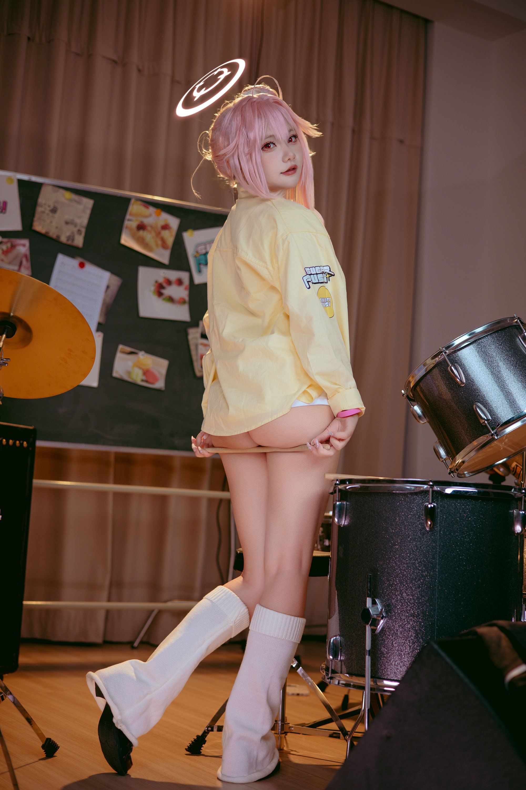 Đọc truyện hentai Tuyển tập Albums siêu phẩm Cosplay - Chap 1240 - Bite of the Bunny Girl ovo - Yutori Natsu (Blue Archive)
