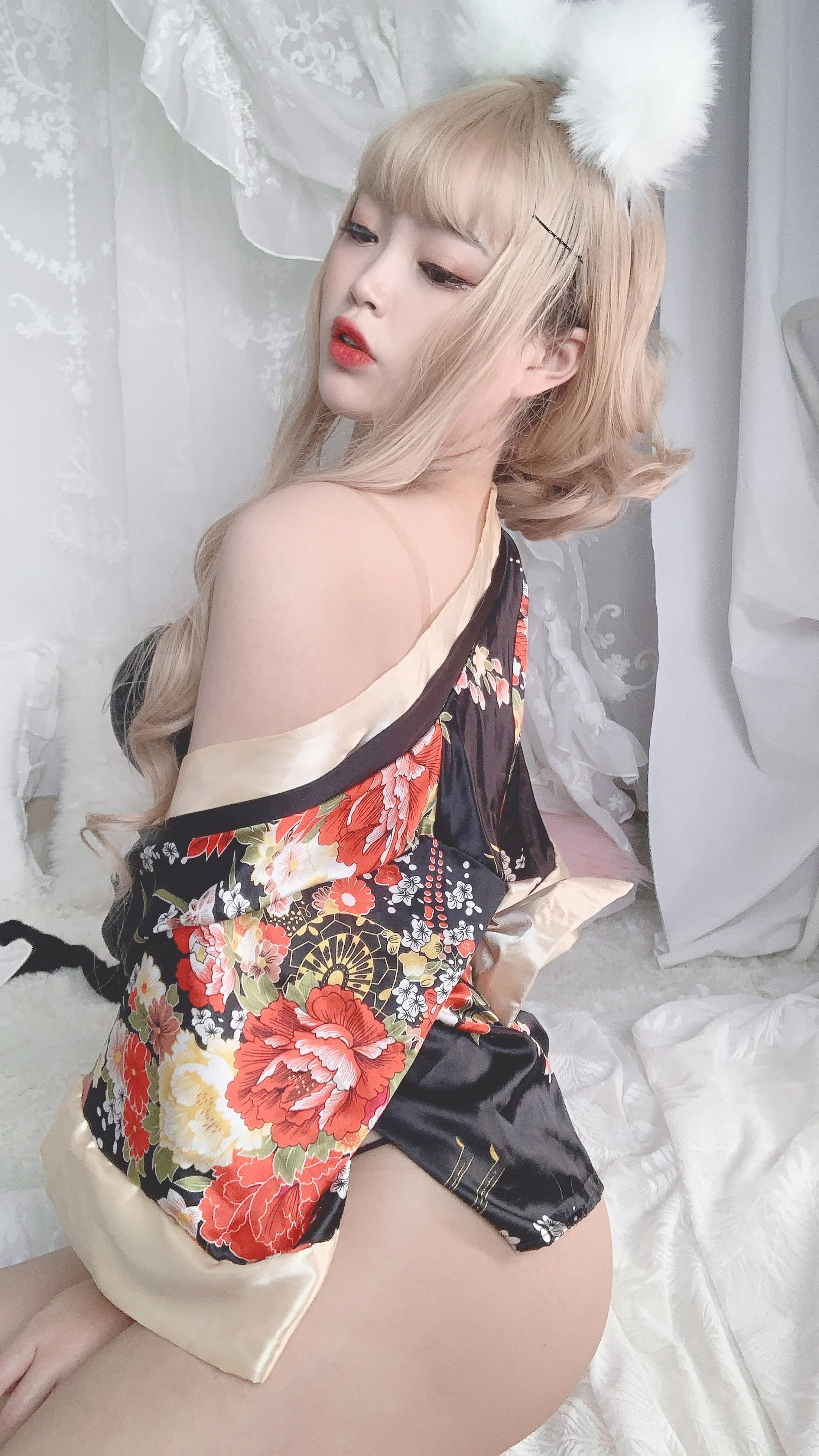 Đọc truyện hentai Tuyển tập Albums siêu phẩm Cosplay - Chap 408 - Bai Ye - Fox Fairy Girlfriend