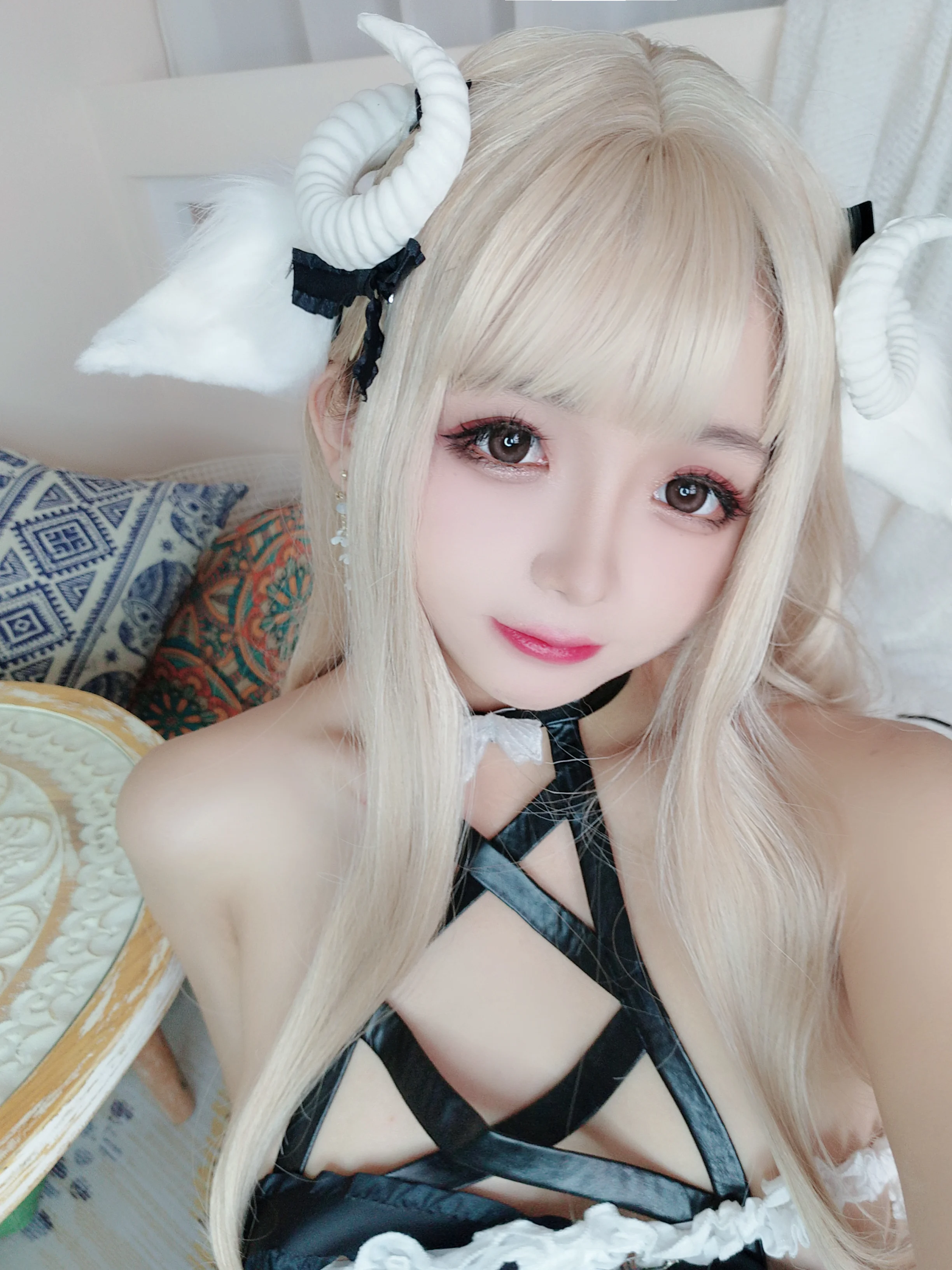 Đọc truyện hentai Tuyển tập Albums siêu phẩm Cosplay - Chap 1011 - Rina Jiao - White Lamb