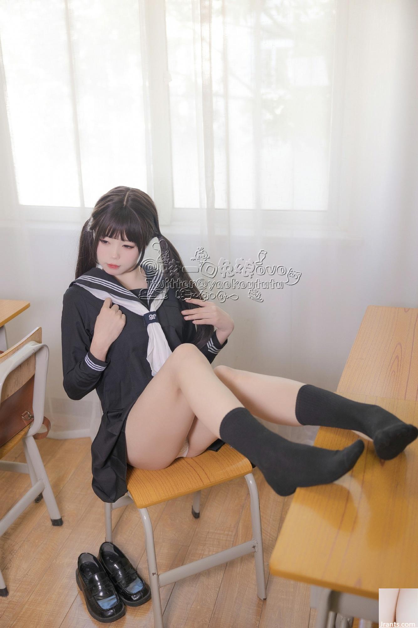 Đọc truyện hentai Tuyển tập Albums siêu phẩm Cosplay - Chap 1427 - Sticky Dumpling Rabbit – After School (54P)
