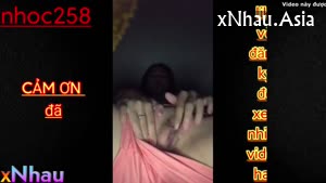 Em gái 16 tuổi nữa đêm nứng lồn quá không ngủ được thủ dâm cho sướng lồn (Em gái 16 tuổi nữa đêm nứng lồn quá không ngủ được thủ dâm cho sướng lồn) [26]