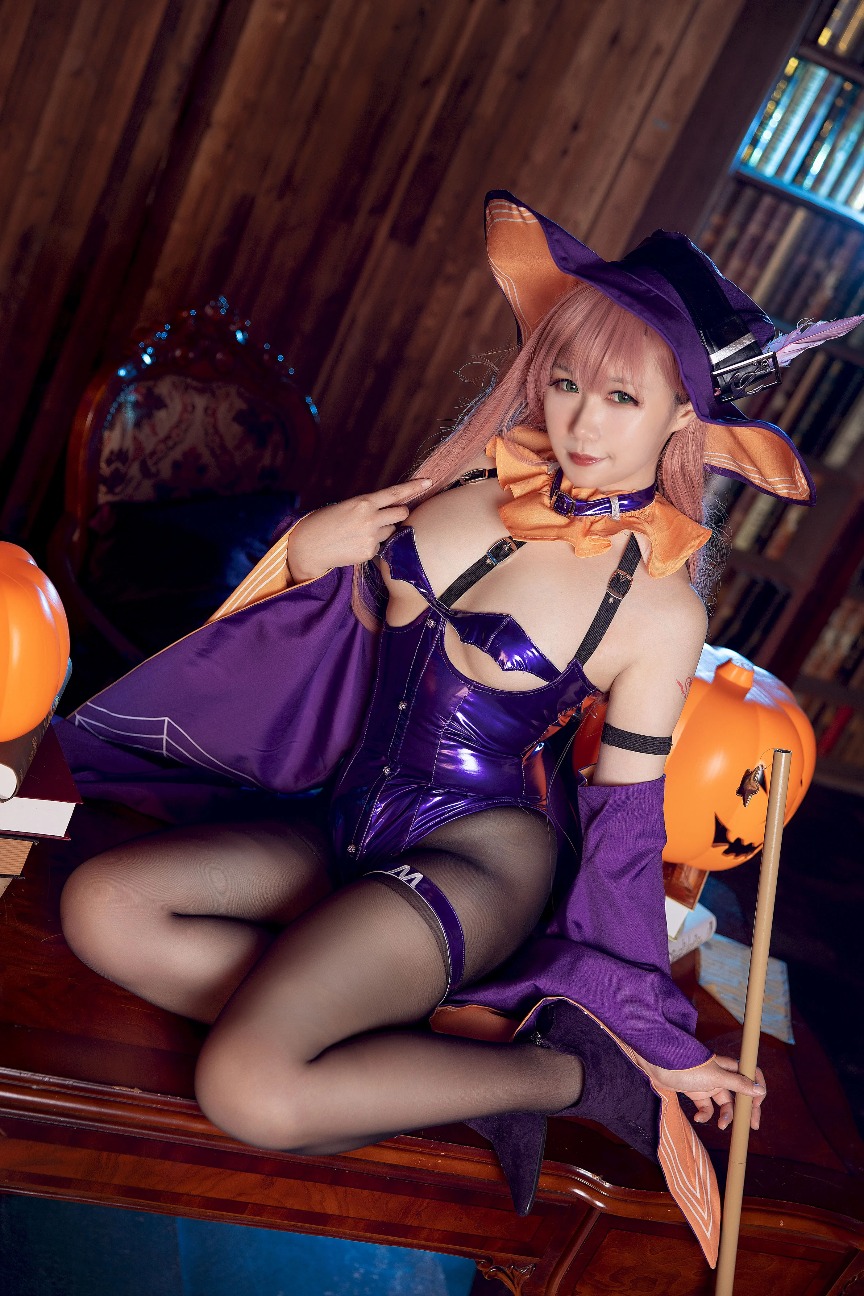 Đọc truyện hentai Tuyển tập Albums siêu phẩm Cosplay - Chap 1176 - Mahua Sauce - Memphis Halloween