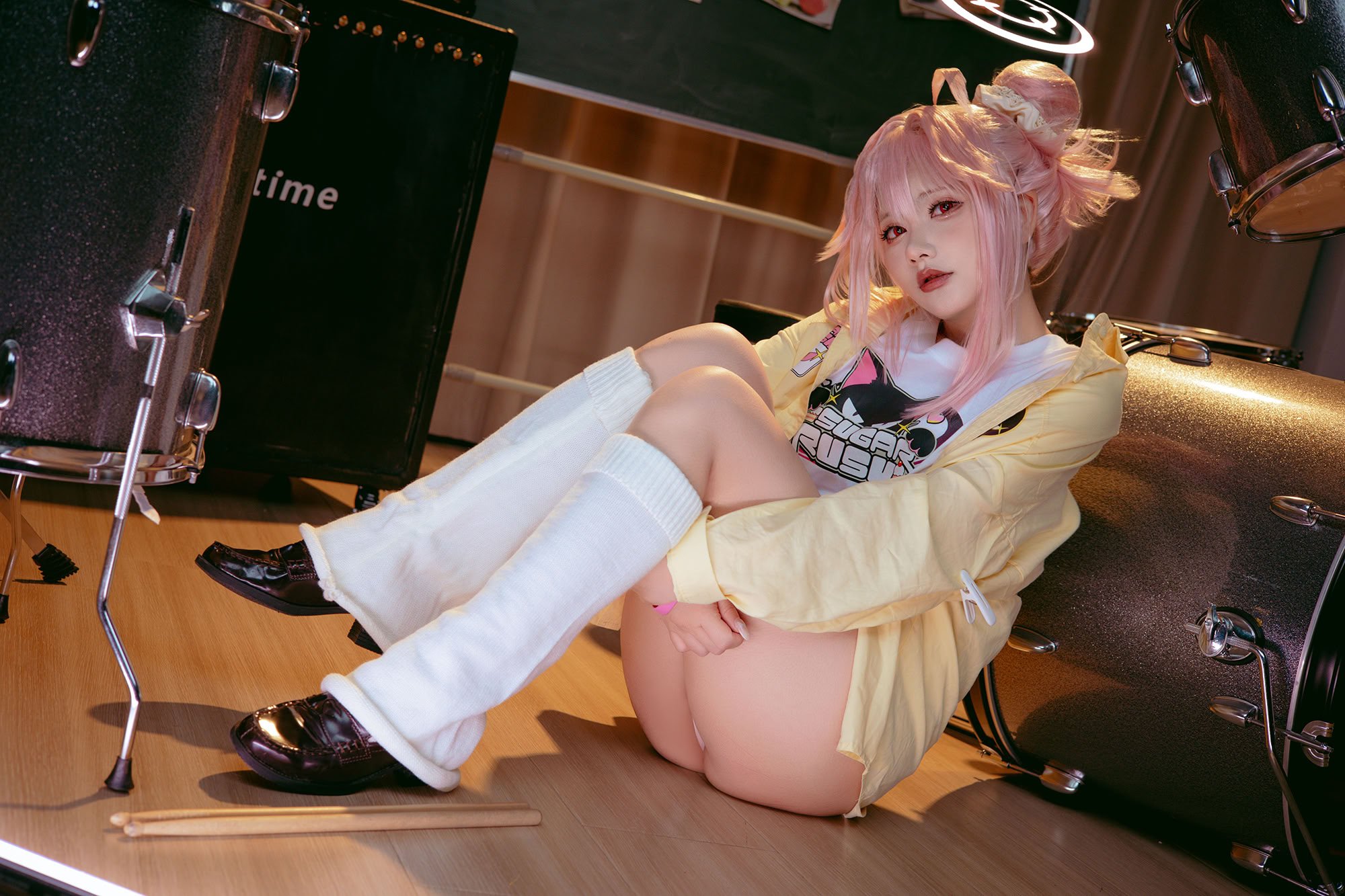 Đọc truyện hentai Tuyển tập Albums siêu phẩm Cosplay - Chap 1240 - Bite of the Bunny Girl ovo - Yutori Natsu (Blue Archive)