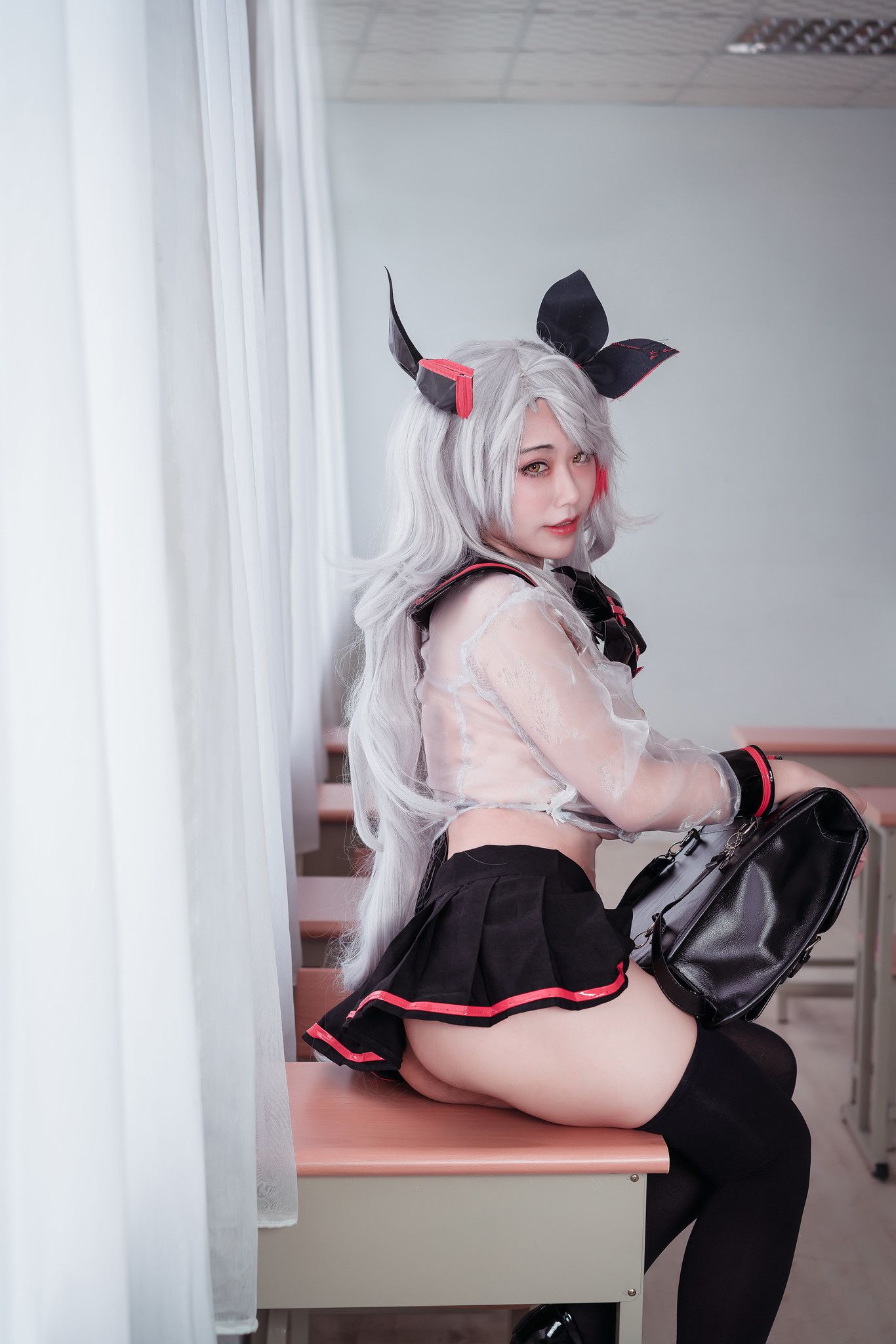 Đọc truyện hentai Tuyển tập Albums siêu phẩm Cosplay - Chap 1213 - [Hannai] Prinz Eugen (Azur Lane)