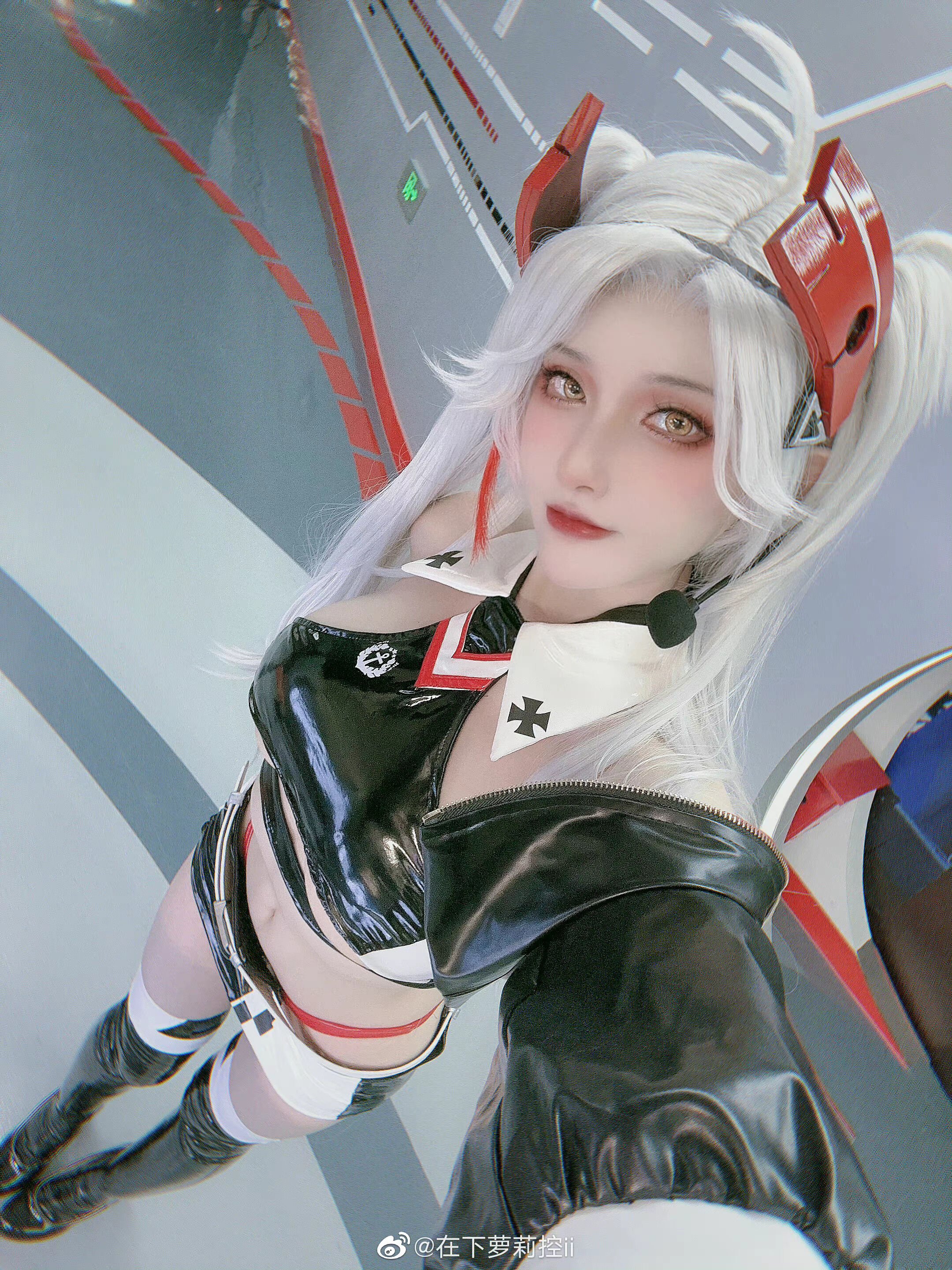 Đọc truyện hentai Tuyển tập Albums siêu phẩm Cosplay - Chap 498 - Egil + Prince Eugen + Louis IX + Atago (Azur Lane)