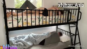 Đi du lịch chồng không đáp ứng được, vợ gạ chịch luôn bạn của chồng (Đi du lịch chồng không đáp ứng được, vợ gạ chịch luôn bạn của chồng) [26]
