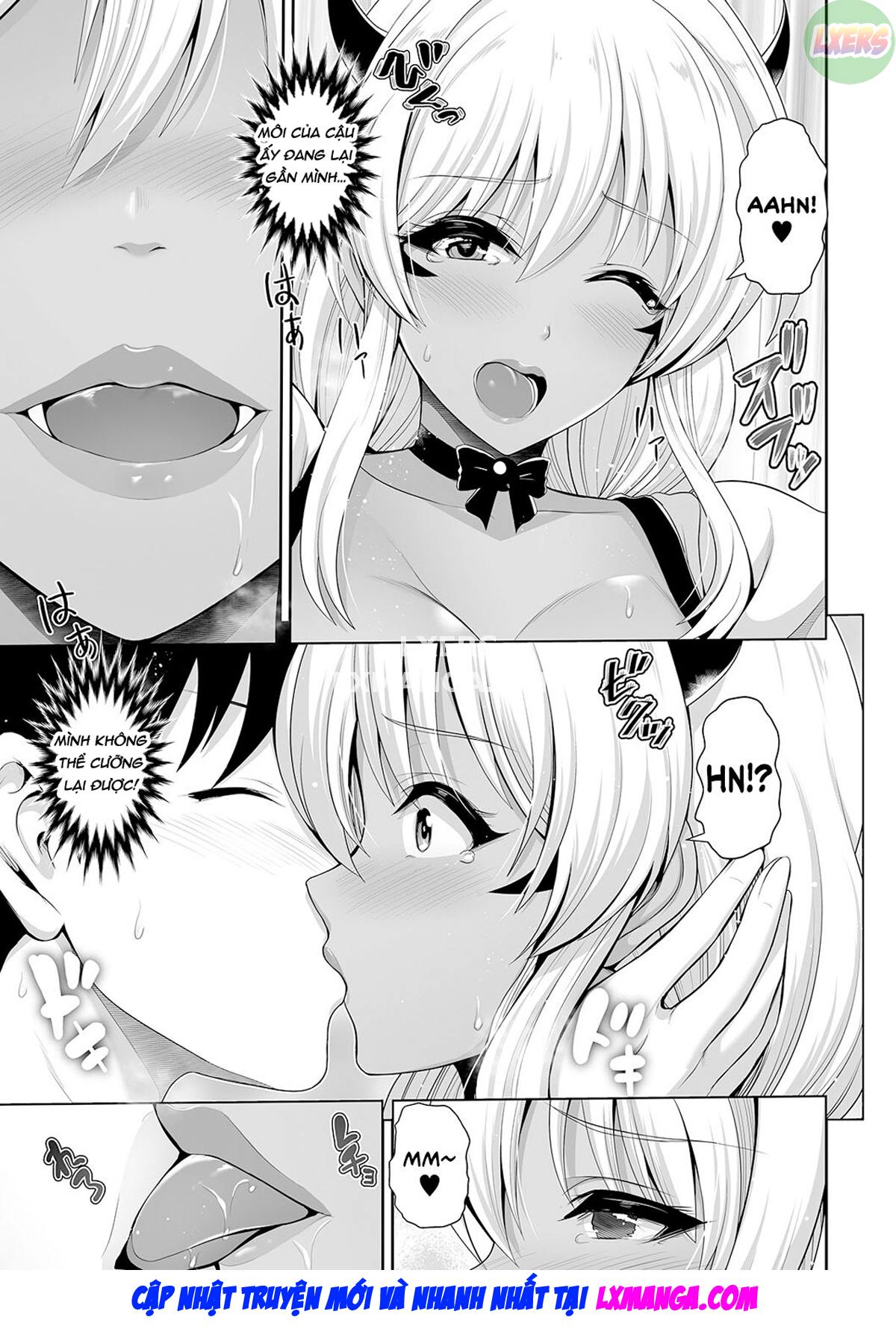 Đọc truyện hentai Gyaru rám nắng này chỉ có đôi mắt dành cho bạn - Chap 6
