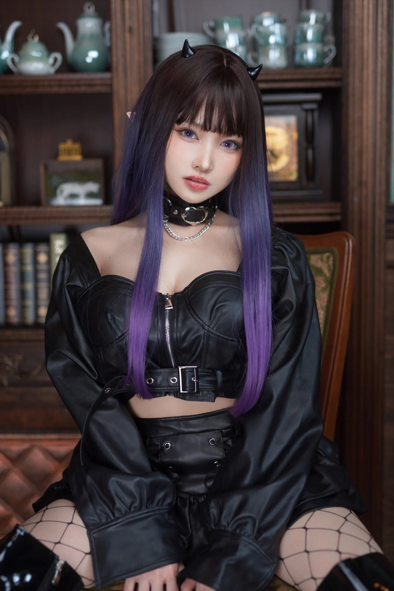 Đọc truyện hentai Tuyển tập Albums siêu phẩm Cosplay - Chap 669 - Vicious eys - Thistle