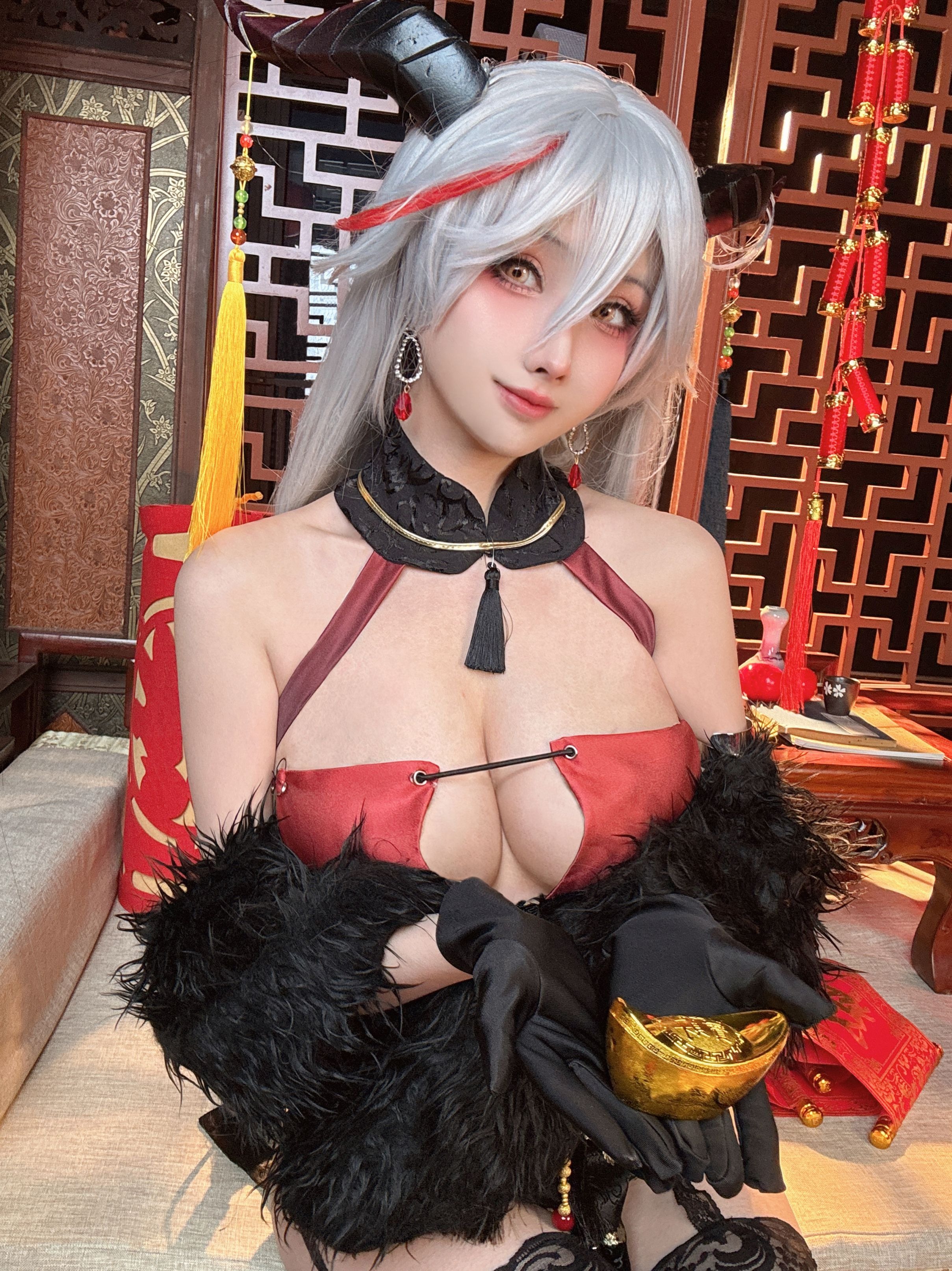 Đọc truyện hentai Tuyển tập Albums siêu phẩm Cosplay - Chap 53 - Liang Liangzi Năm con Rồng