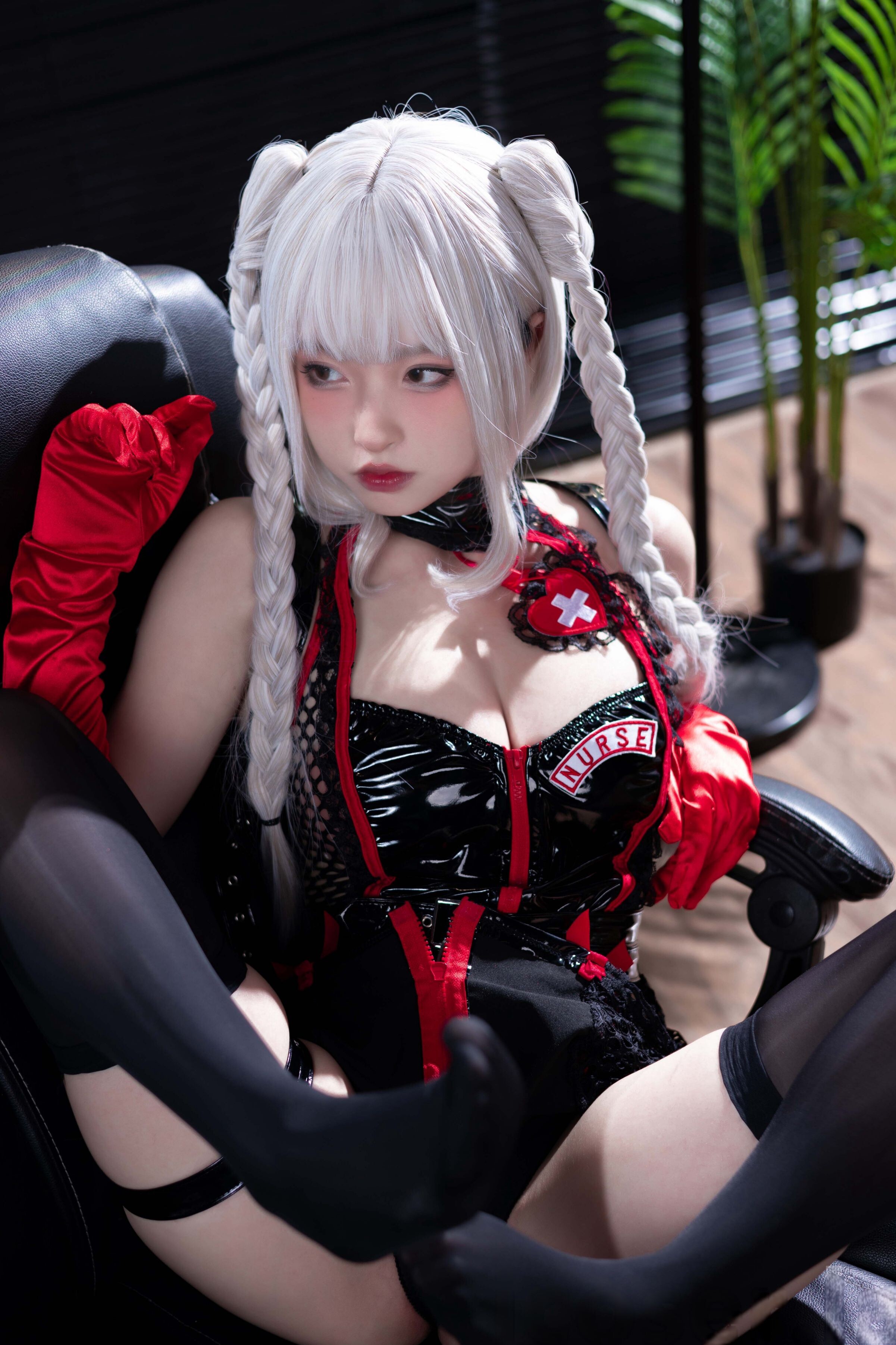 Đọc truyện hentai Tuyển tập Albums siêu phẩm Cosplay - Chap 1028 - Shimizu Yuno - White-haired nurse