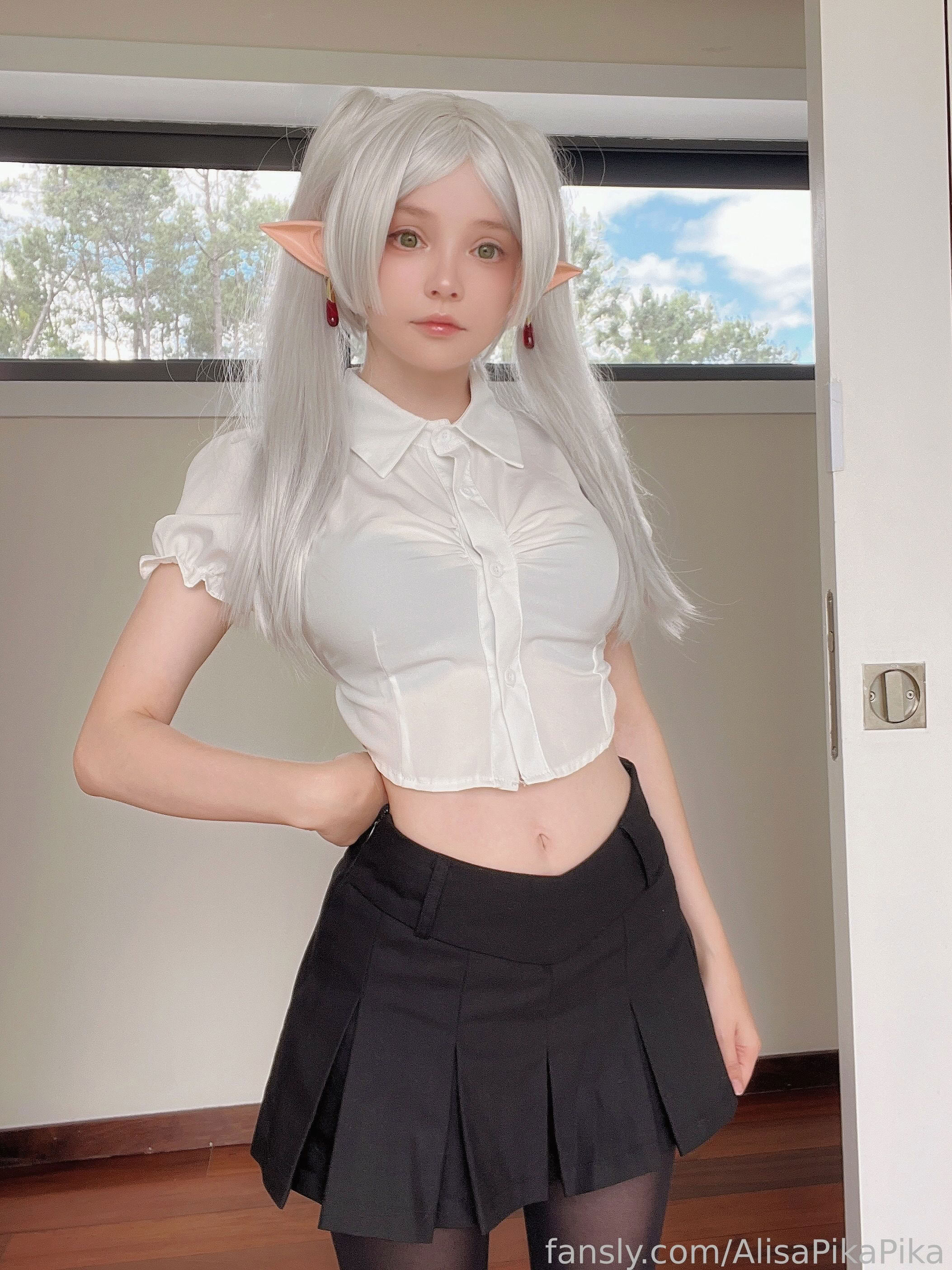 Đọc truyện hentai Tuyển tập Albums siêu phẩm Cosplay - Chap 1275 - Rocksy Light - OL Frieren