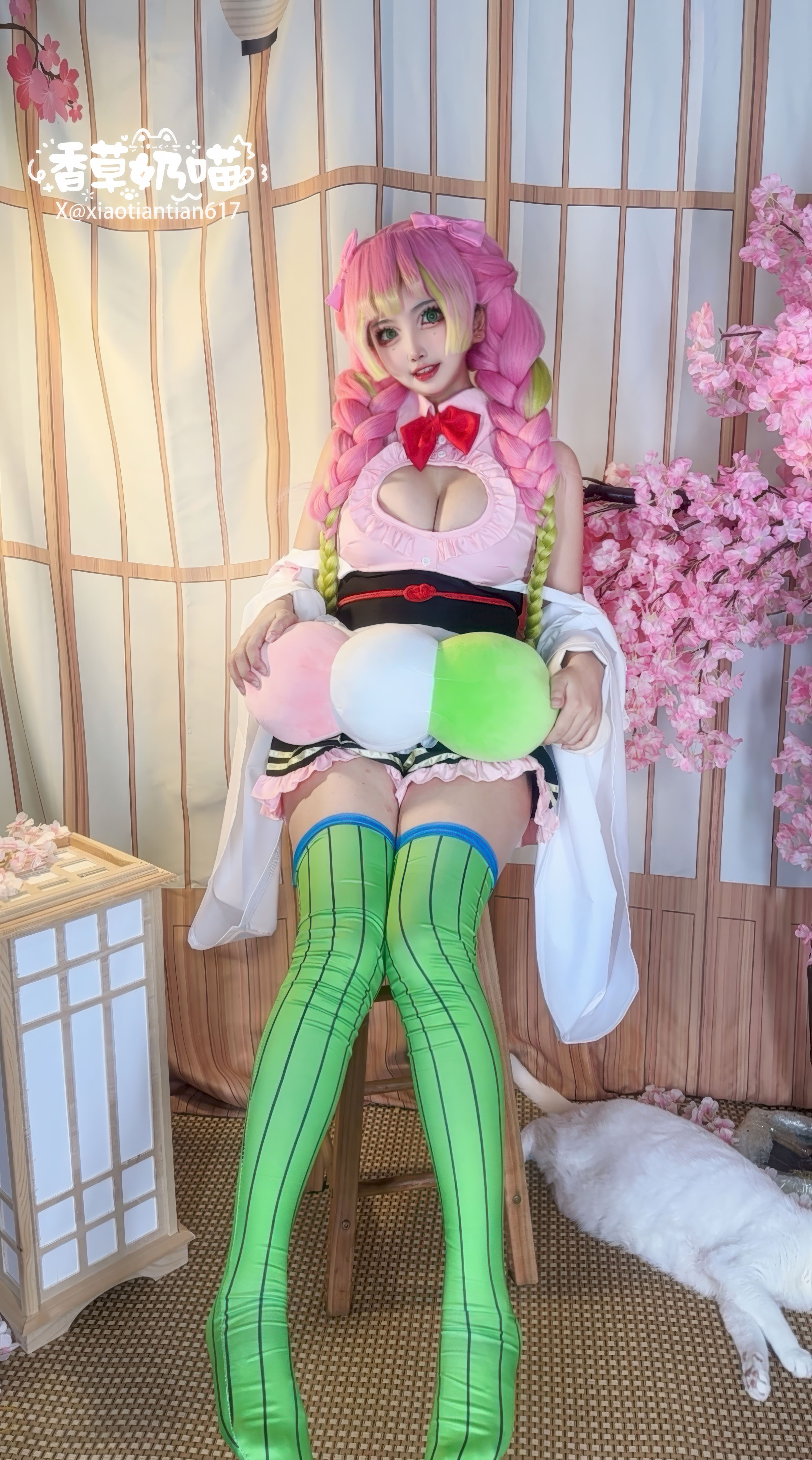 Đọc truyện hentai Tuyển tập Albums siêu phẩm Cosplay - Chap 1444 - Vanilla Milk Cat - Demon Slayer: Kimetsu no Yaiba - Mitsuri Kanroji Maid