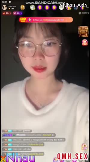 Thu Thảo Sinh viên Cao Đẳng Y lộ clip show vú bím vú căng mặt xinh body nhìn chỉ muốn (Thu Thảo Sinh viên Cao Đẳng Y lộ clip show vú bím vú căng mặt xinh body nhìn chỉ muốn) [26]