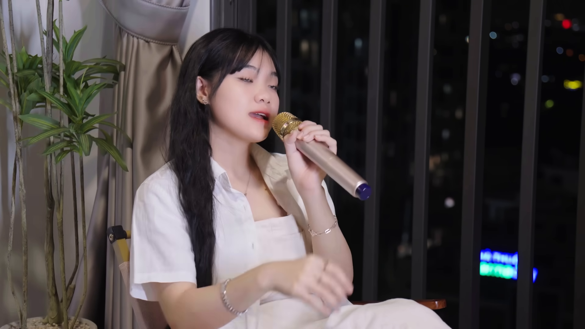 ⁣MÁ EM CHÊ ANH NGHÈO - DƯƠNG ÁI VY COVER