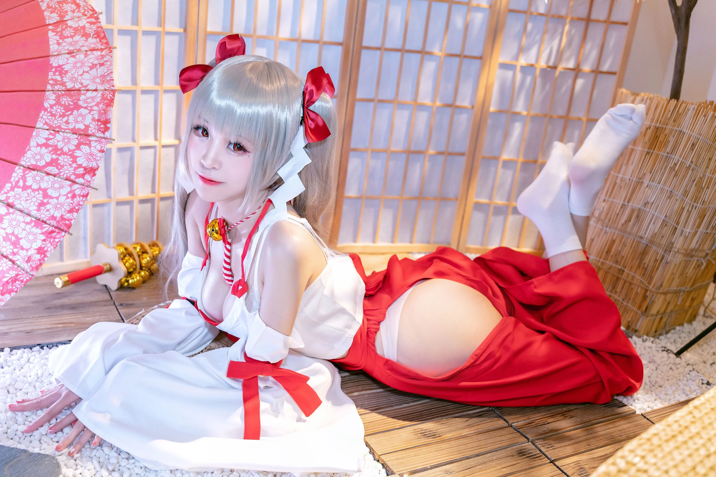 Đọc truyện hentai Tuyển tập Albums siêu phẩm Cosplay - Chap 594 - miko sauce - Awesome witch