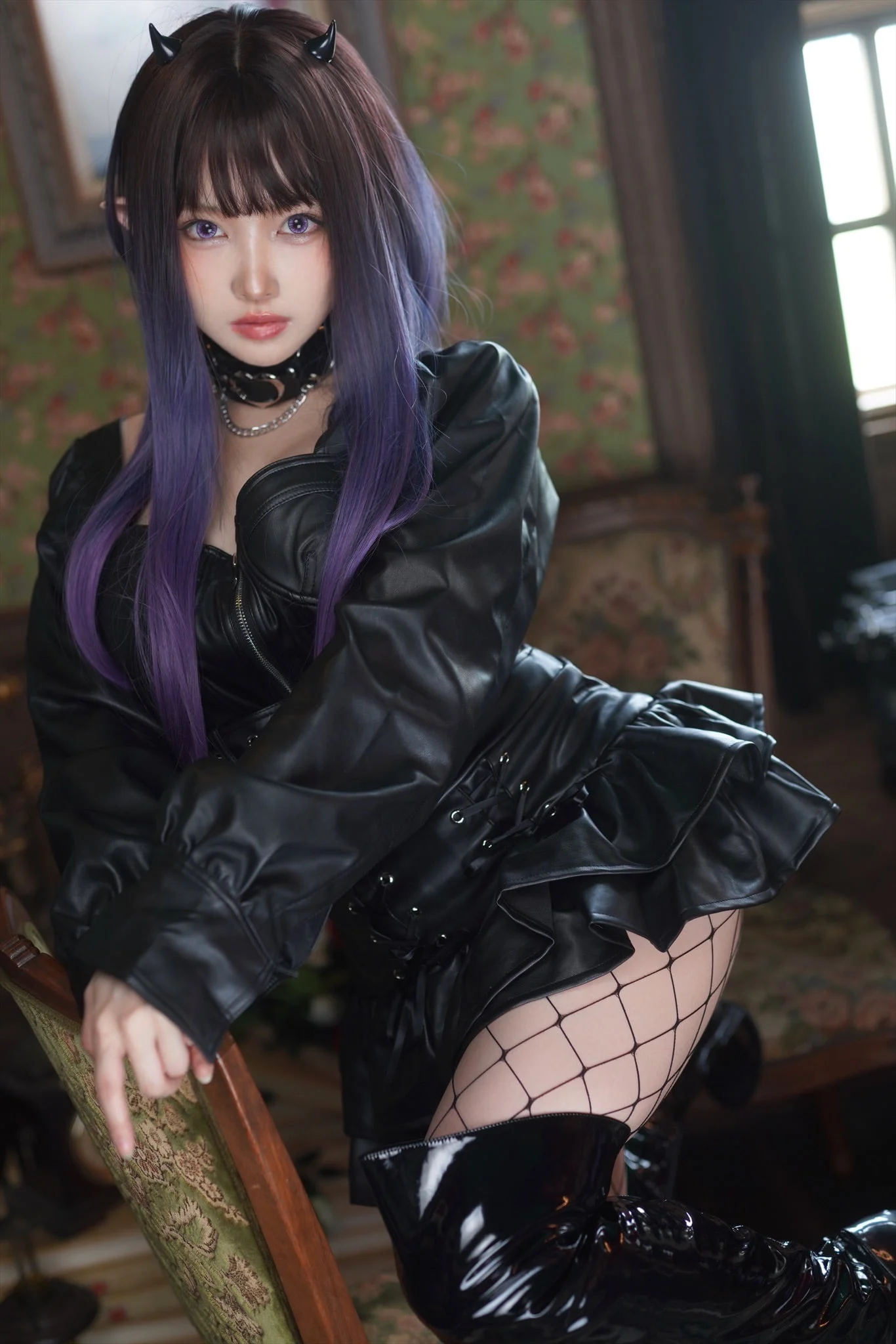Đọc truyện hentai Tuyển tập Albums siêu phẩm Cosplay - Chap 669 - Vicious eys - Thistle