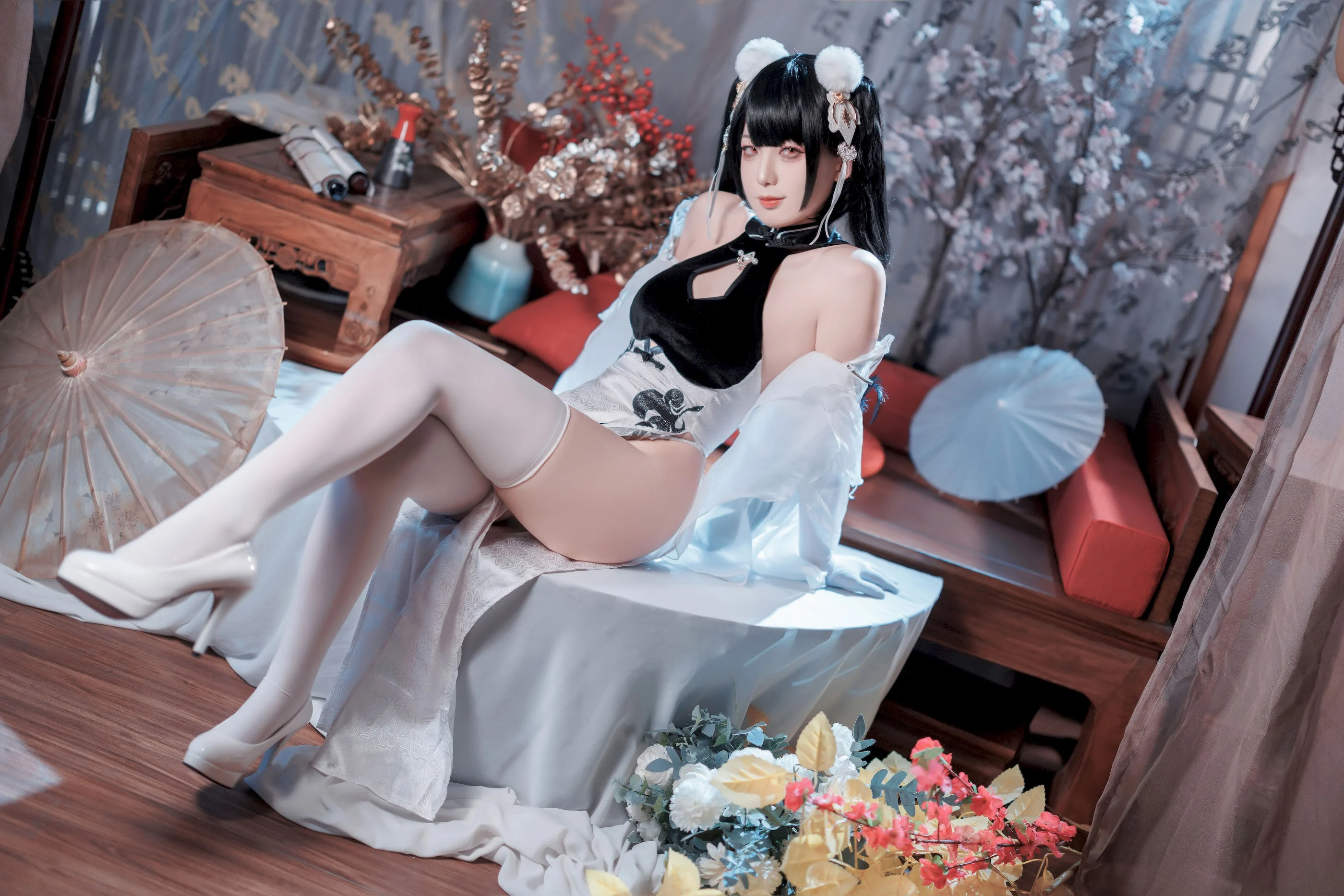 Đọc truyện hentai Tuyển tập Albums siêu phẩm Cosplay - Chap 1170 - The Frontier V - Azur Lane Peter Strasser Erotic Books and Jade
