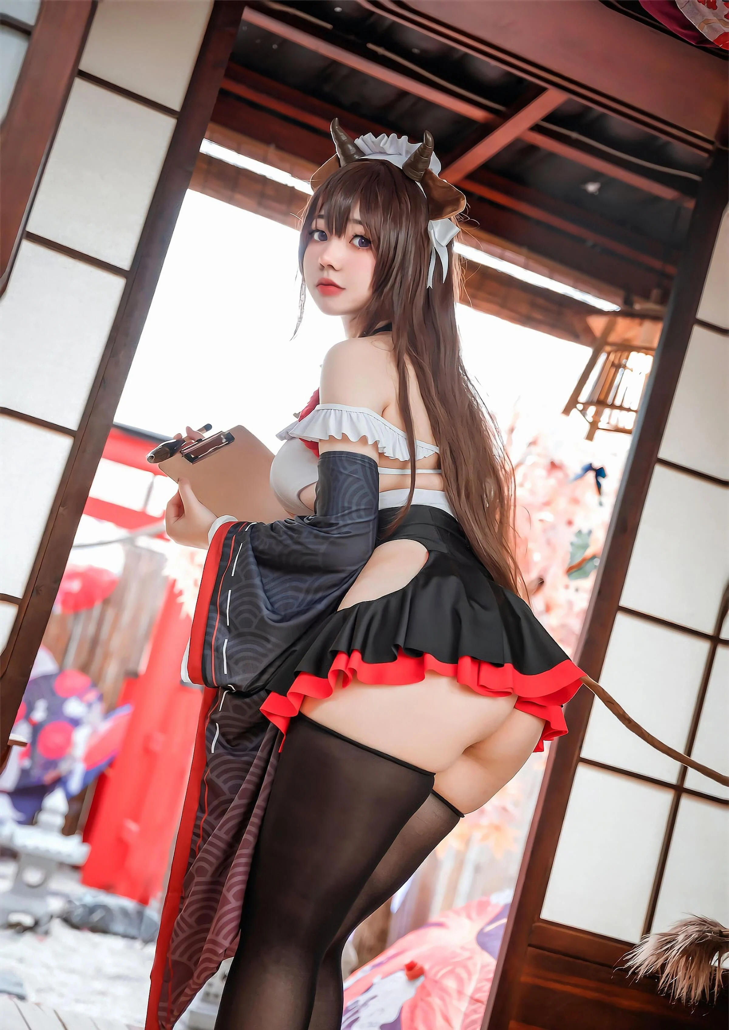 Đọc truyện hentai Tuyển tập Albums siêu phẩm Cosplay - Chap 250 - [AhRiRi_Ganlory] Cô hầu gái bối rối của Azur Lane
