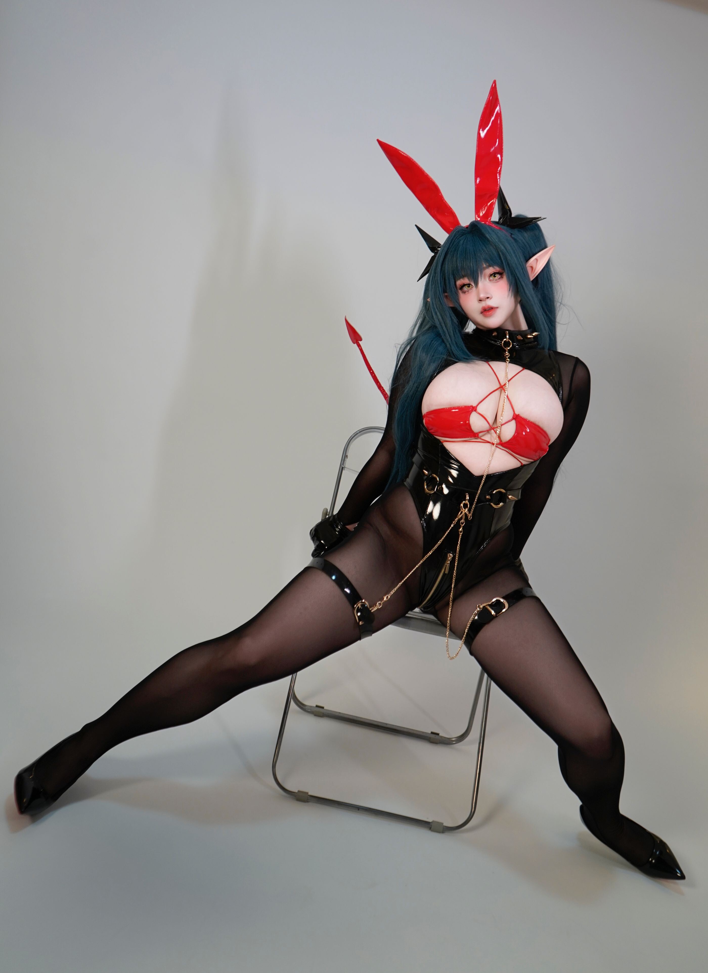 Đọc truyện hentai Tuyển tập Albums siêu phẩm Cosplay - Chap 1255 - Beanie, Regensburg (Lower)